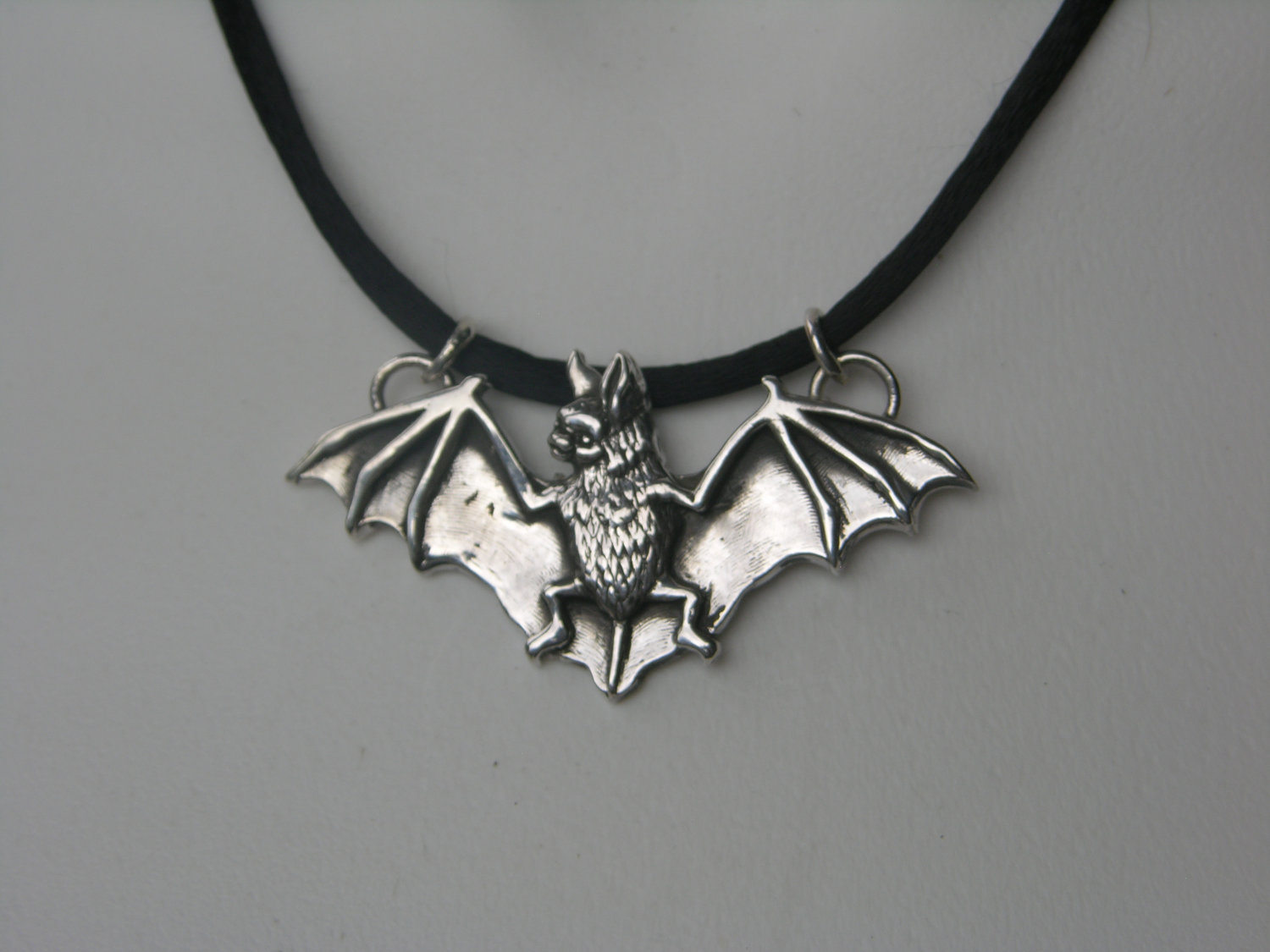 Buy Bat Pendant Necklace 925 Silver Realistic Nosferatu Vampire Bat 18  Chain Boxed Luxurious Jewellery Hanging Bat Pendant bxs420 Online in India  - Etsy